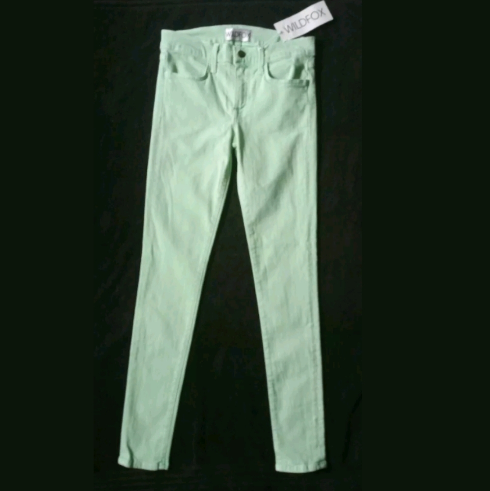 NWT WILDFOX JEANS

Marianne Sun Faded Sour Lime